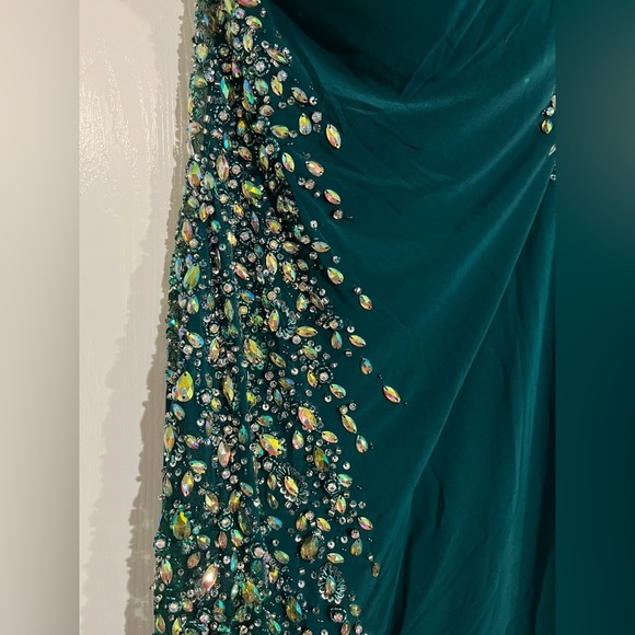 JOOY Couture Green Satin Gown with Beaded Detai - Picture 14 of 16